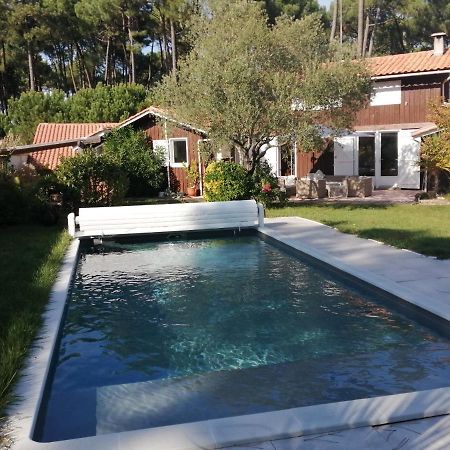 Maison familiale en bois avec piscine, proche du bassin Gujan-Mestras Extérieur photo